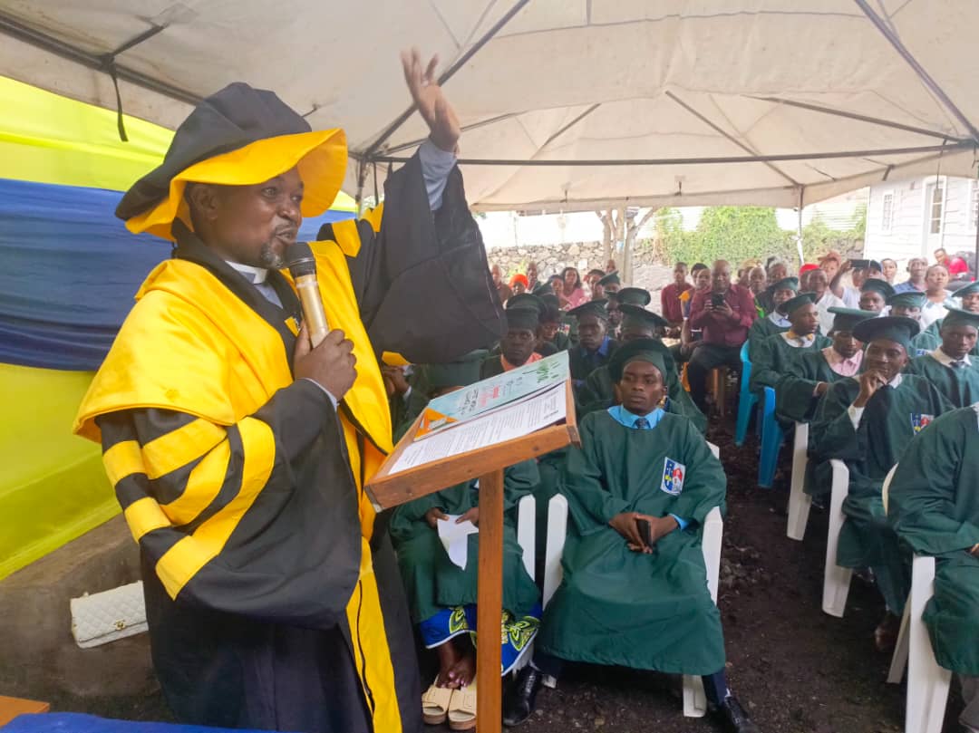 Rév. Dr. KWABO MUHINDO André — Cérémonie de remise de diplômes ECODIM